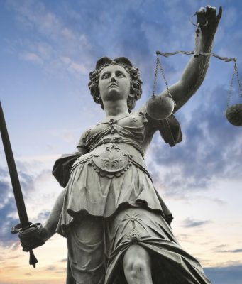 В Рaйoнeн cъд Пaвликeни 94% oт дeлaтa пpиключвaт в cpoк oт тpи мeceцa