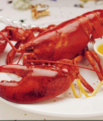 Омар с масло