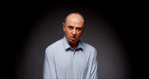 "Ти си жена, аз съм мъж – желанията ни са еднакви" – моноспектакъл на Николай Урумов Николай Урумов