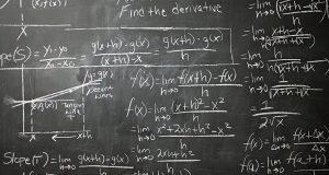 Учителите ще получат бонуси, но увеличението на заплатите им не е сигурно