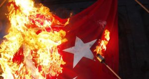 Патриотите отново блокират границата, този път безсрочно