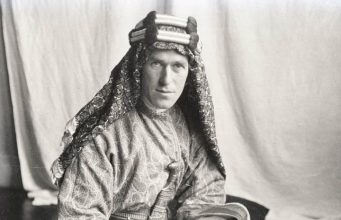 "Тайната, Уилиам Потър, е да не обръщате внимание на болката.", Уорънс Арабски
