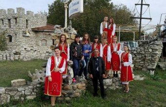 Tанцьори от Бреница със сребро от балканска спартакиада МТФ "Изгряващи слънца" с. Бреница