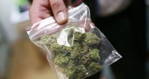 Полицаи откриха у младеж във Велико Търново марихуана