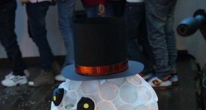 Снежен човек „посреща“ гостите на РИОСВ – Велико Търново