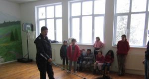 Полицейски служители от ОДМВР разказаха на децата от Русаля за работата си