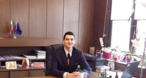 Десетокласник от Велико Търново стана губернатор на Ловеч за един ден