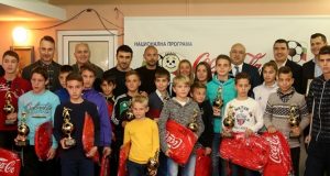 Кралев награждава най-добрите млади играчи от програмата „Децата и футболът“