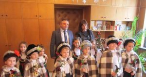 Коледарчета наричаха за здраве и берекет в ОДМВР – Велико Търново