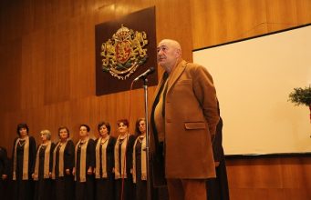 Пенсионерските клубове в общината изнесоха празничен концерт