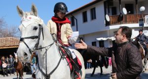 Арбанаси събра над 1,000 жители и гости за Тодоровден