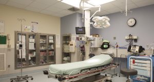 Обновиха операционните на областната болница в Търново