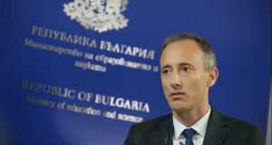 Декларация на ПГ на ПП ГЕРБ в подкрепа на министър Вълчев министър Вълчев