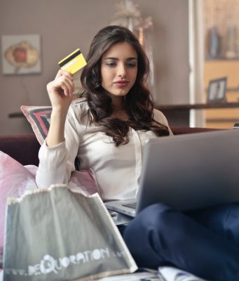 Заплатете битовите си и други сметки от вкъщи