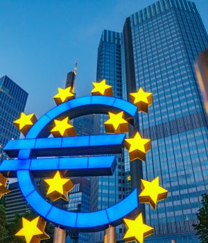 Радев и евродезинформацията: Референдум за еврото или кремълска манипулация?